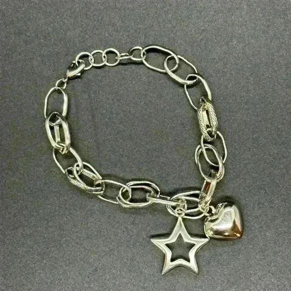 Aesthetic Charm Bracelet 🖤 - Picture 2 of 3